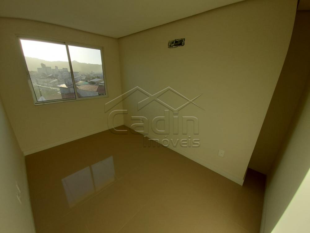 Alugar Apartamento / Padrão em Navegantes R$ 2.500,00 - Foto 13