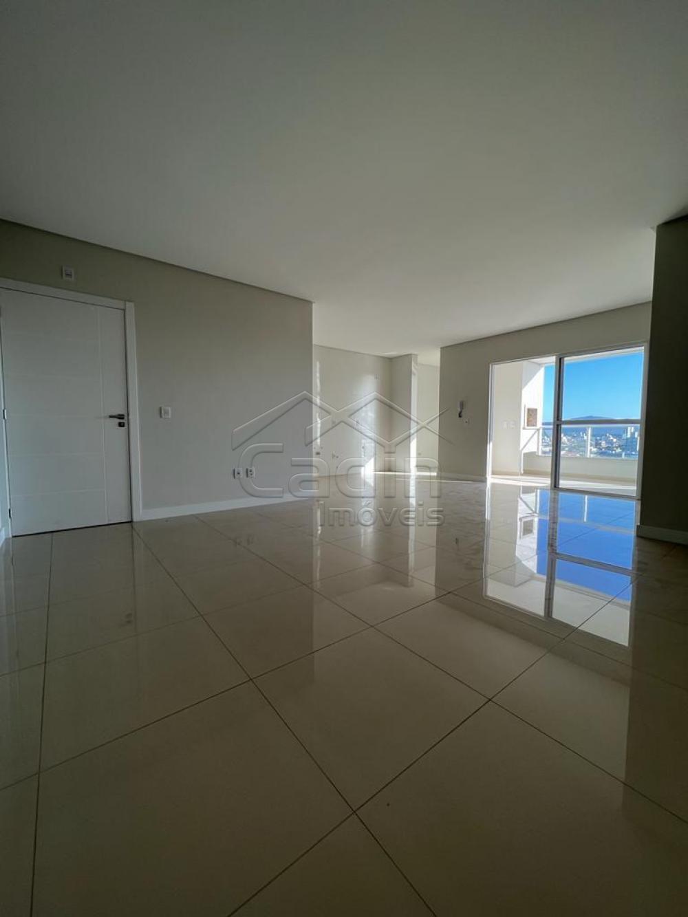 Comprar Apartamento / Padrão em Navegantes R$ 690.000,00 - Foto 27