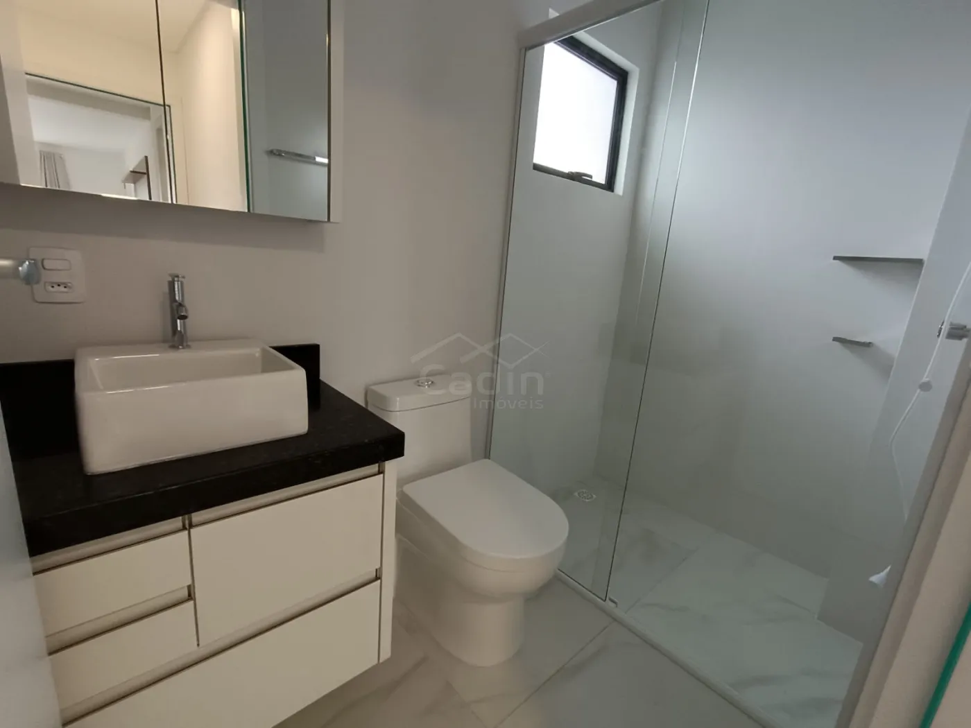Alugar Apartamento / Padrão em Navegantes R$ 2.700,00 - Foto 8