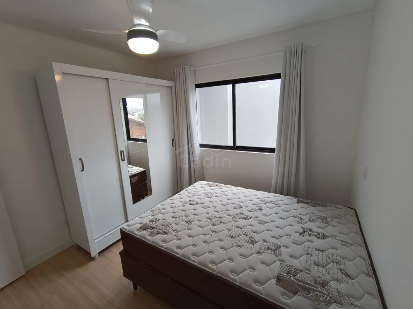 Alugar Apartamento / Padrão em Navegantes R$ 2.700,00 - Foto 11