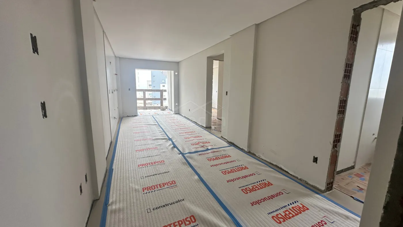 Comprar Apartamento / Padrão em Navegantes R$ 700.000,00 - Foto 4