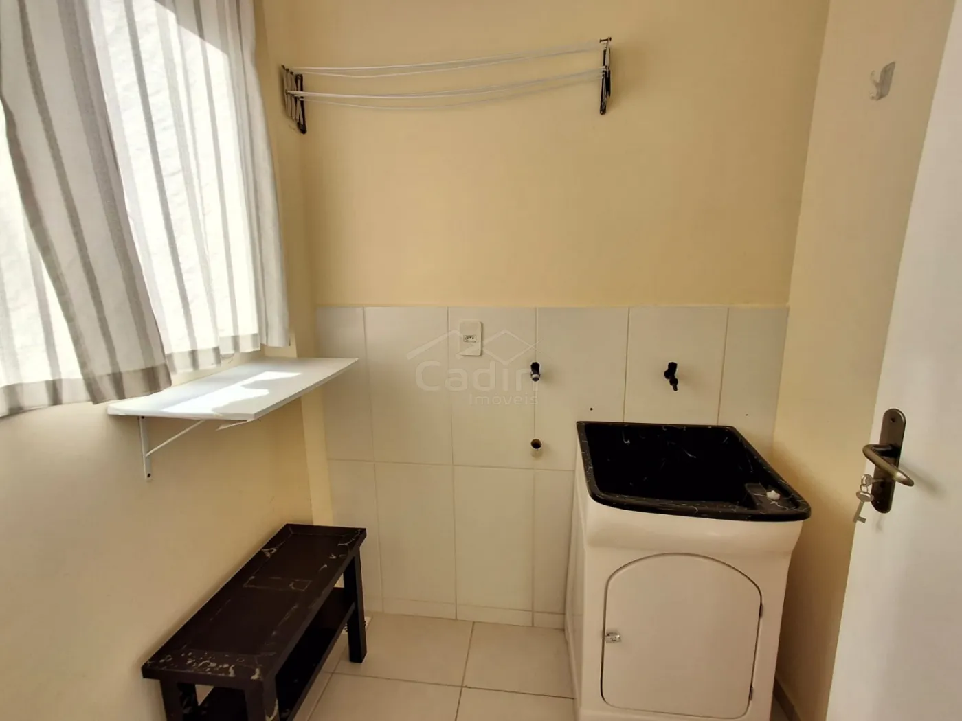Alugar Apartamento / Padrão em Navegantes R$ 1.950,00 - Foto 7