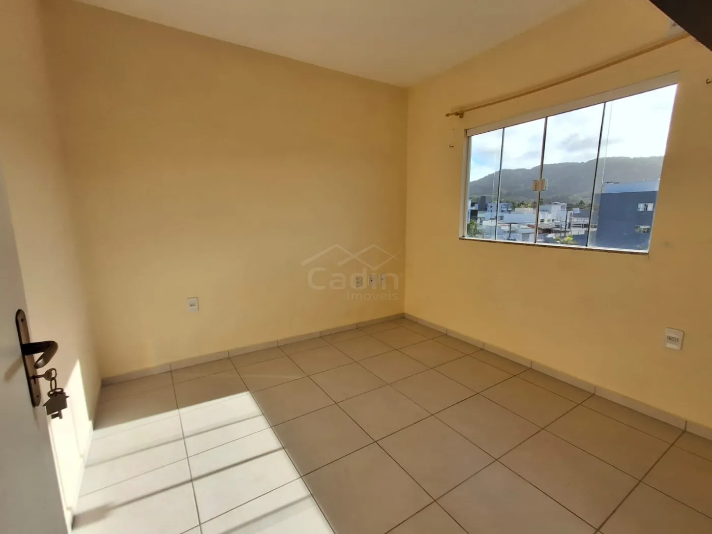 Alugar Apartamento / Padrão em Navegantes R$ 1.950,00 - Foto 8