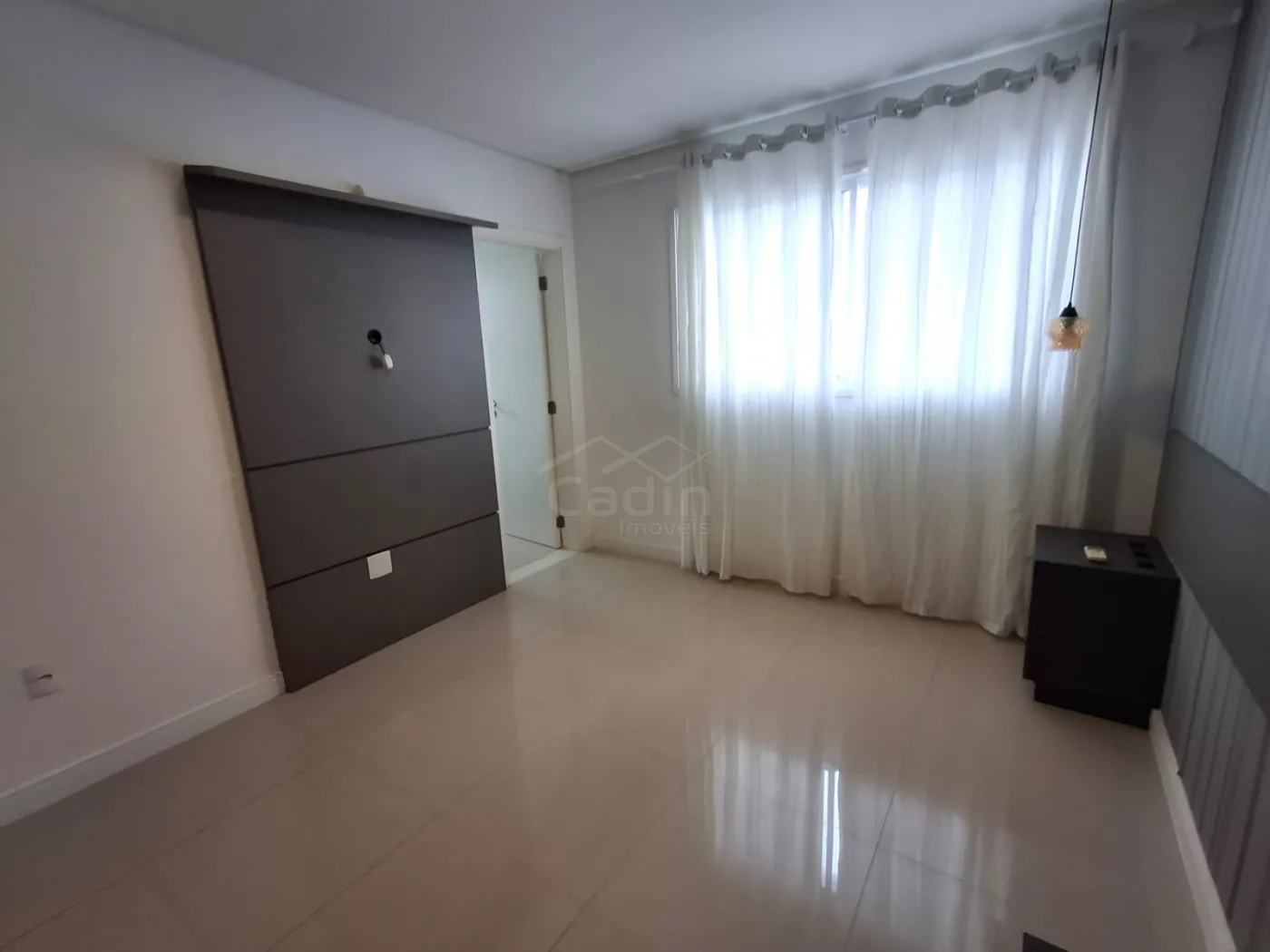 Alugar Apartamento / Padrão em Navegantes R$ 3.800,00 - Foto 10