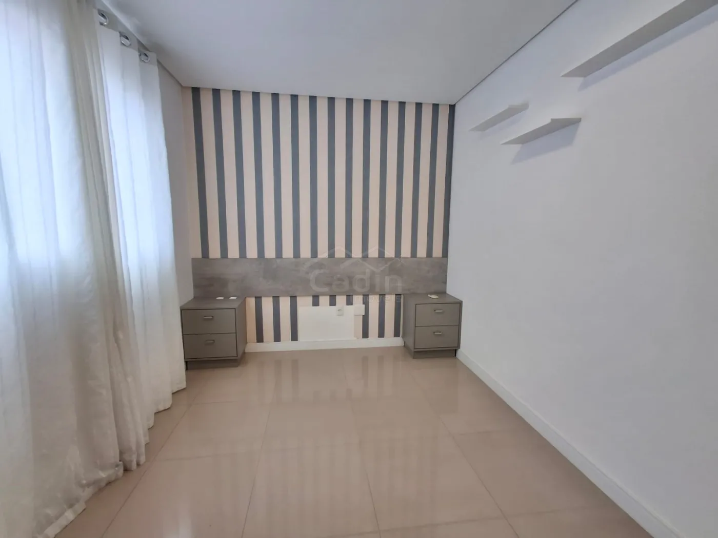 Alugar Apartamento / Padrão em Navegantes R$ 3.800,00 - Foto 13