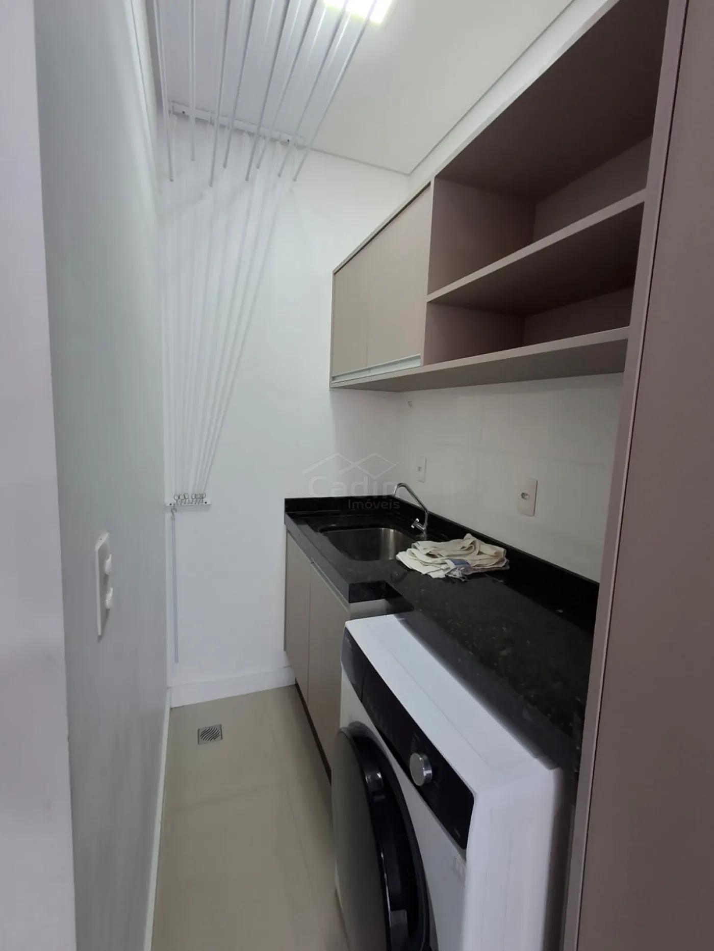 Alugar Apartamento / Padrão em Navegantes R$ 3.800,00 - Foto 7