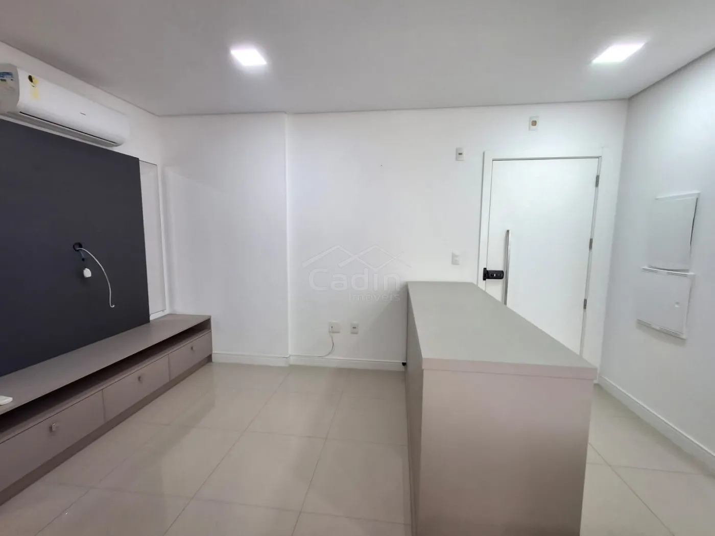 Alugar Apartamento / Padrão em Navegantes R$ 3.800,00 - Foto 5