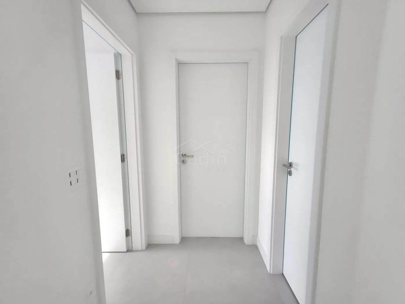 Alugar Apartamento / Padrão em Navegantes R$ 3.100,00 - Foto 6