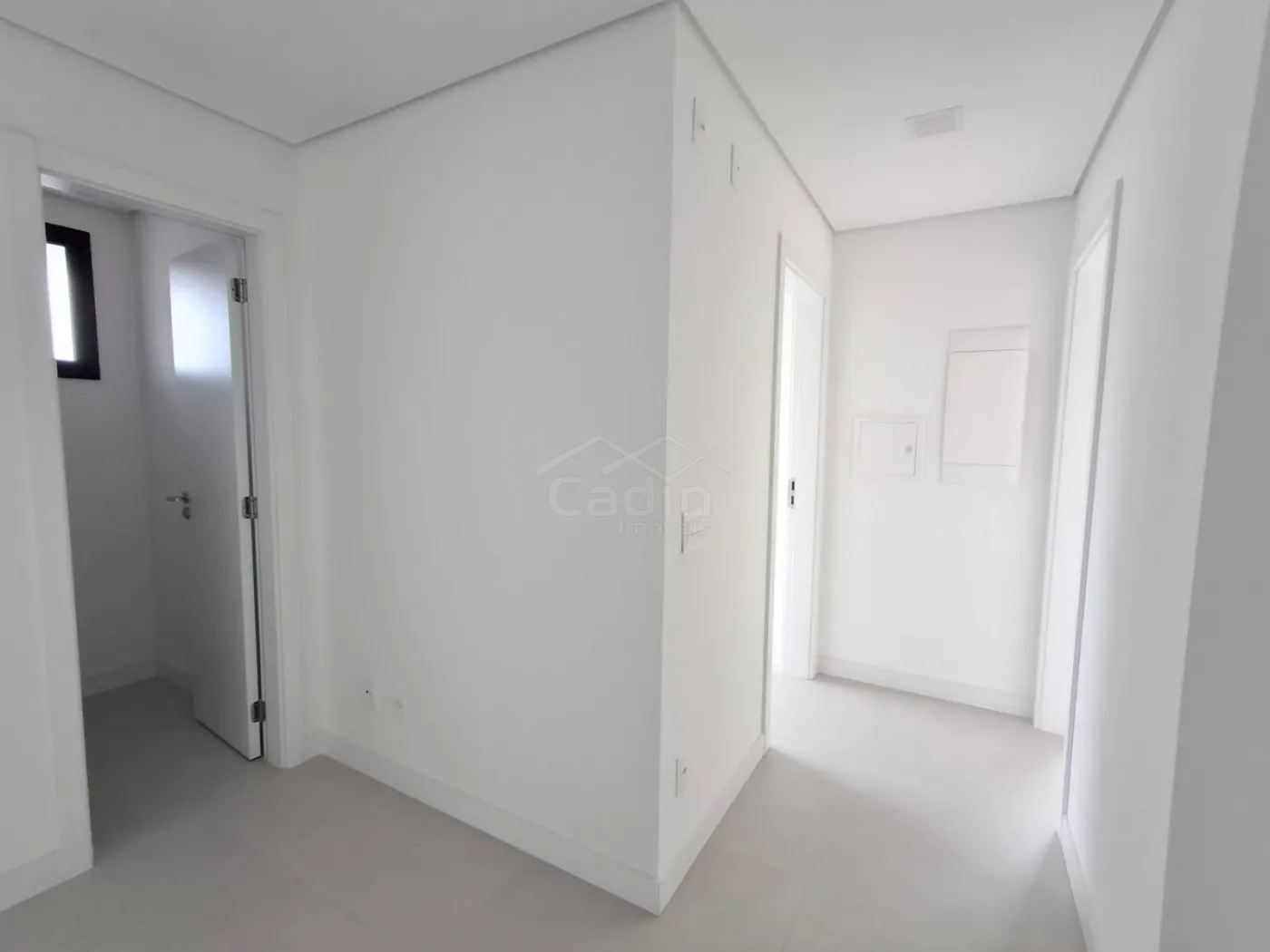 Alugar Apartamento / Padrão em Navegantes R$ 3.100,00 - Foto 2