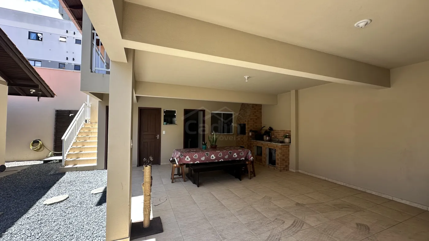 Comprar Casa / Padrão em Navegantes R$ 1.200.000,00 - Foto 4