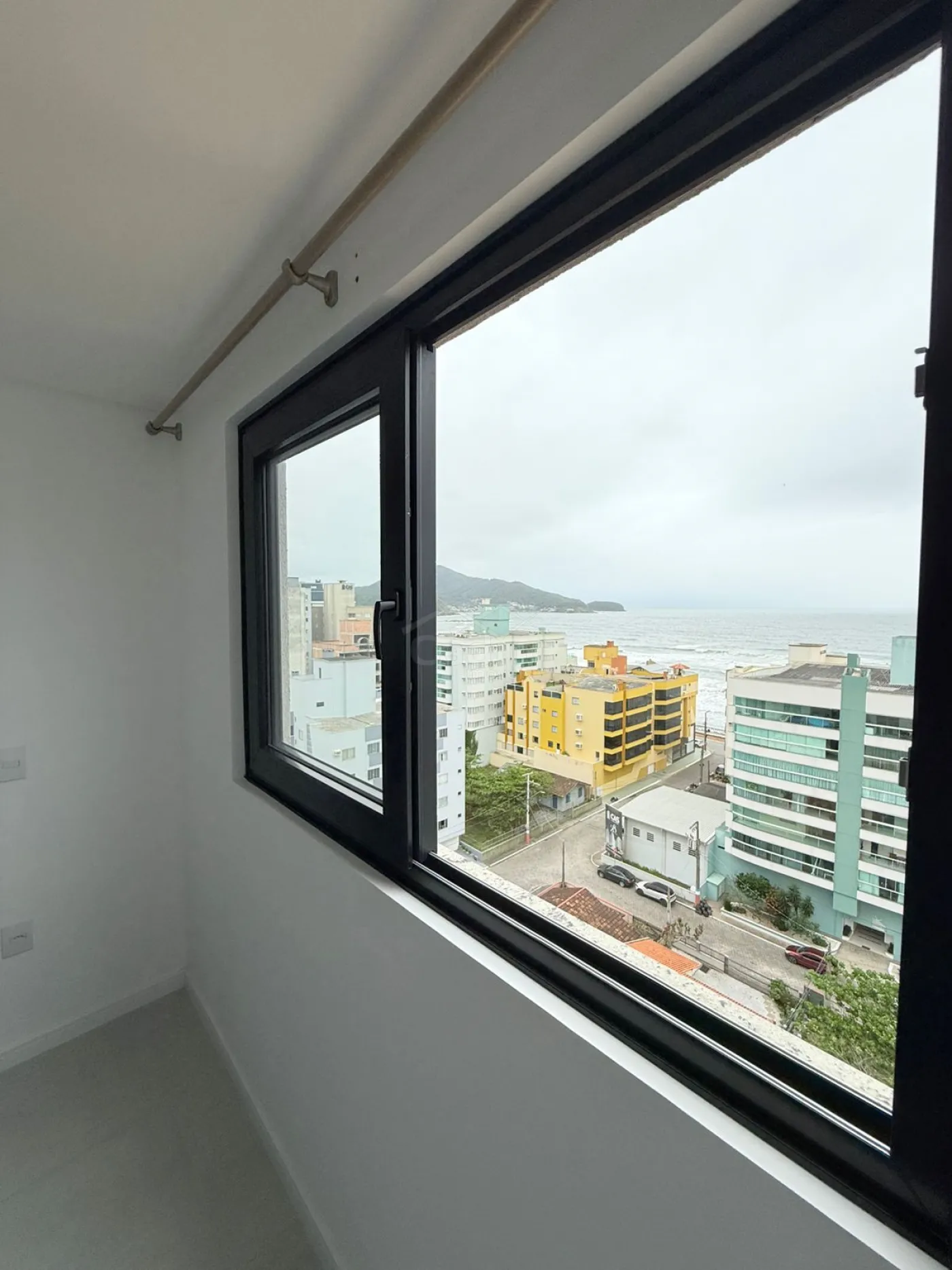 Comprar Apartamento / Padrão em Navegantes R$ 845.000,00 - Foto 12