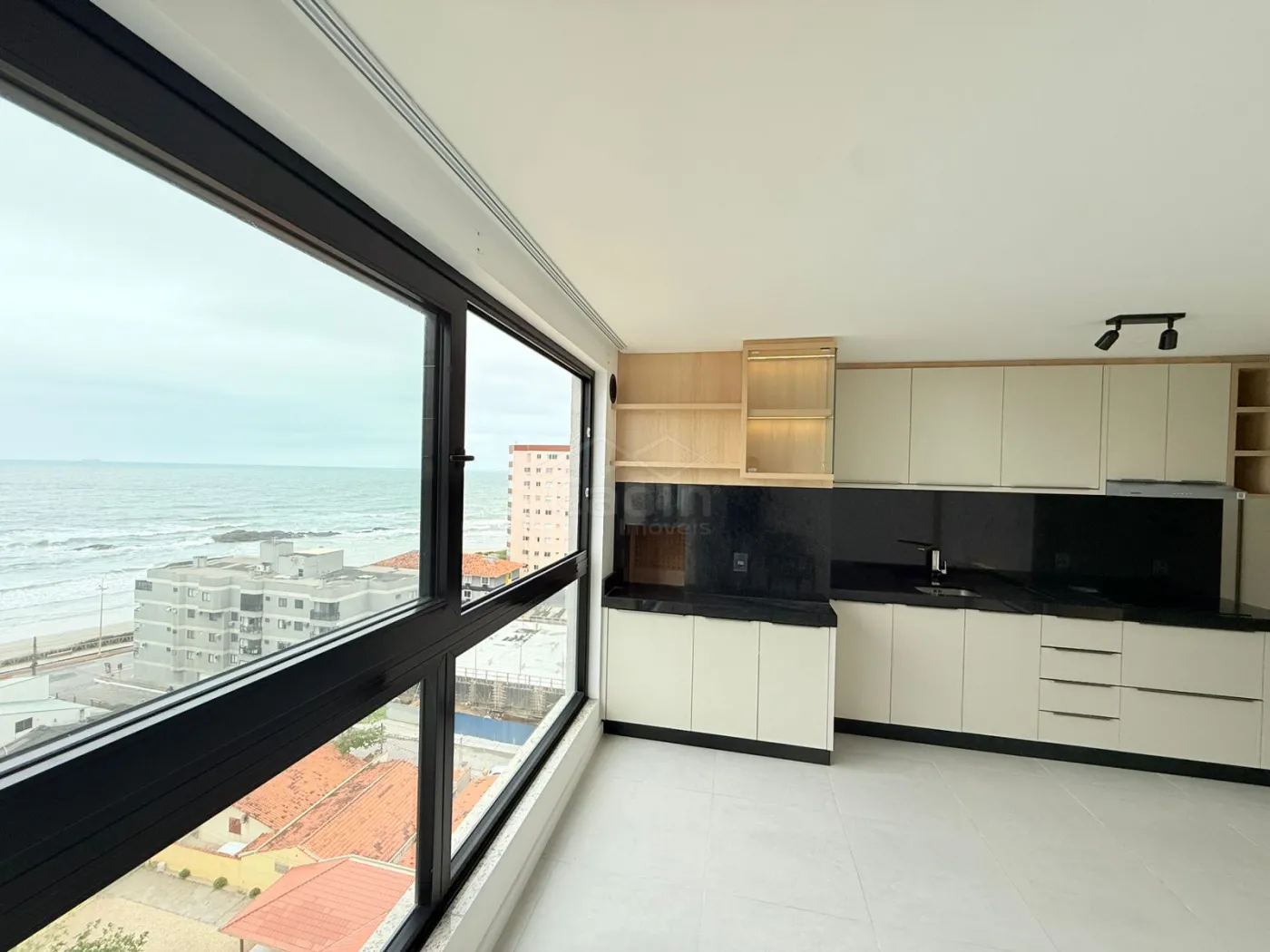 Comprar Apartamento / Padrão em Navegantes R$ 845.000,00 - Foto 1