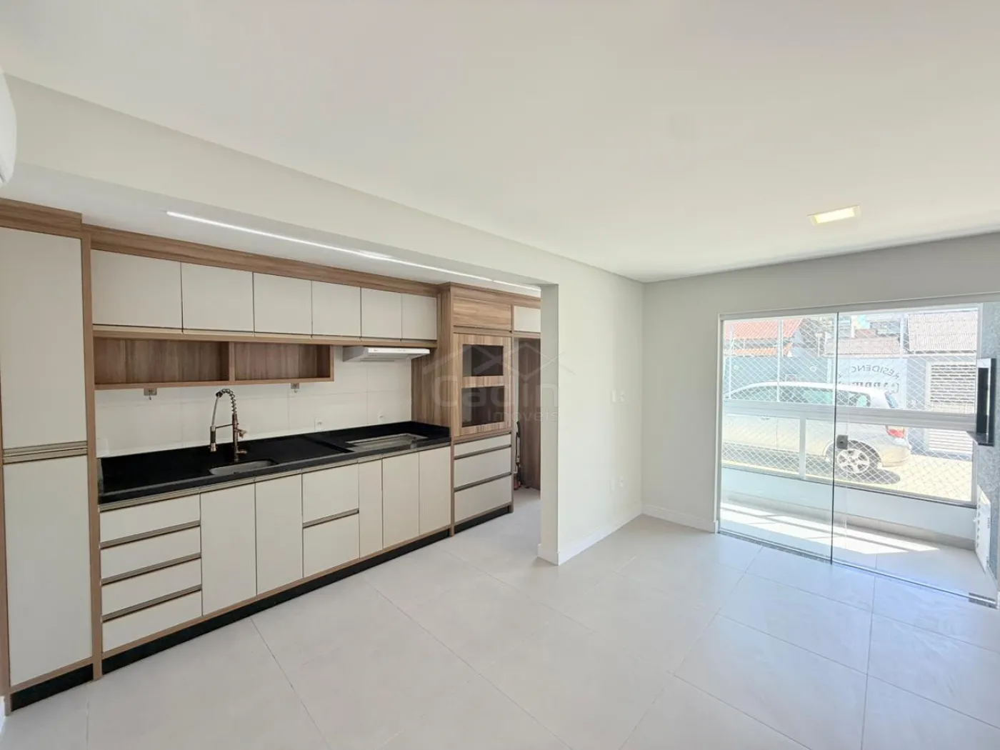 Comprar Apartamento / Padrão em Navegantes R$ 549.000,00 - Foto 1