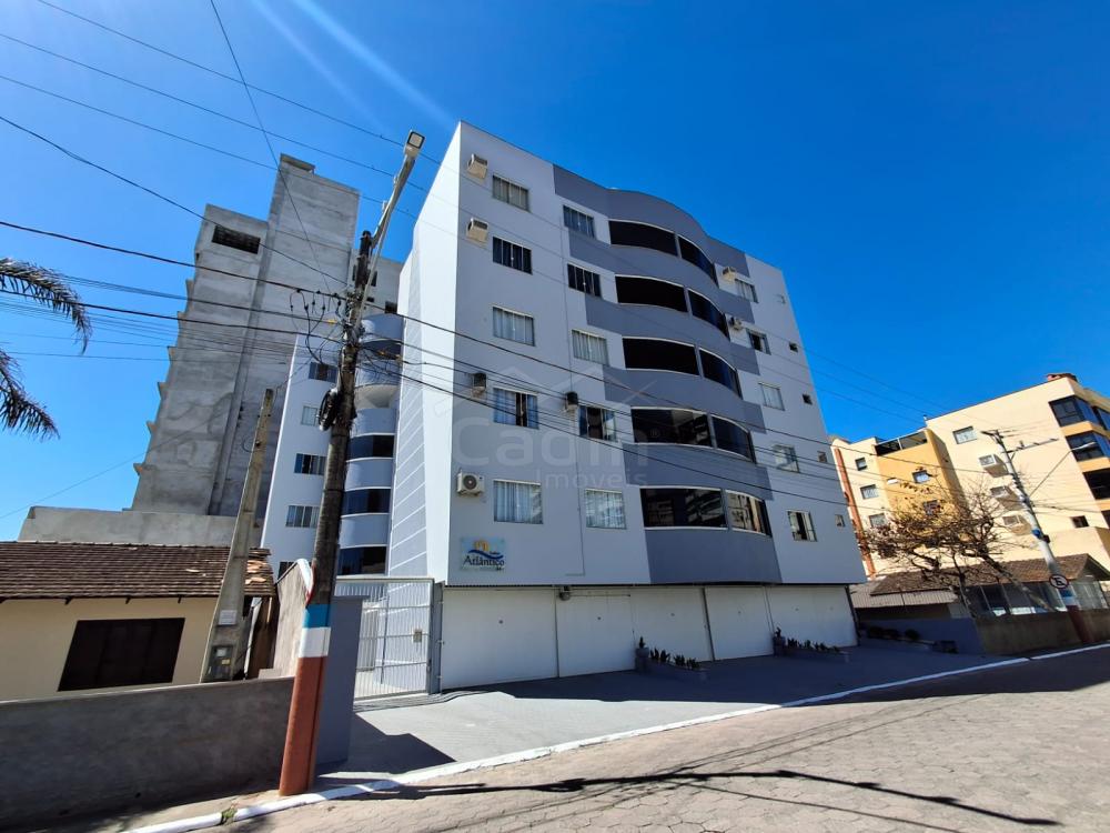 Alugar Apartamento / Padrão em Navegantes R$ 2.650,00 - Foto 21