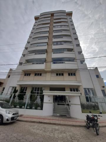 APARTAMENTO 2 DORMITÓRIOS SENDO 1 SUITE NO BAIRRO GRAVATÁ, NAVEGANTES/SC