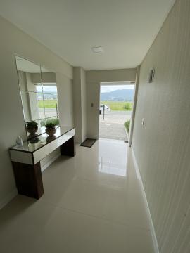 APARTAMENTO PARA ALUGAR R$ 2.700,00 E VENDA R$ 500.000,00 BAIRRO MEIA PRAIA EM NAVEGANTES!