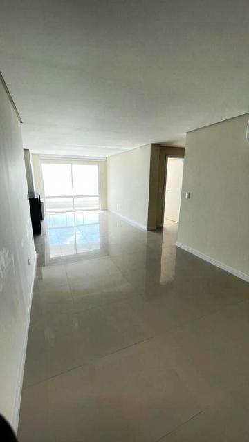 Alugar Apartamento / Padrão em Navegantes. apenas R$ 1.550.000,00