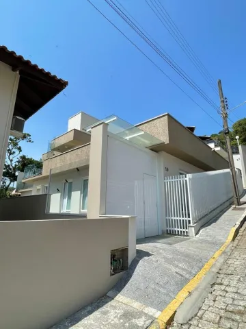 Alugar Casa / Sobrado em Barra Velha. apenas R$ 2.200.000,00