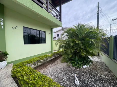 CASA BELÍSSIMA, 04 DORMITÓRIOS, 250M DA PRAIA, NO CENTRO, NAVEGANTES!