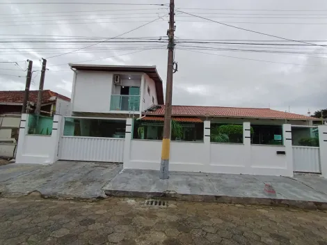 Alugar Casa / Padrão em Navegantes. apenas R$ 650.000,00