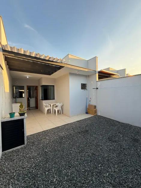 imagem 4 - CASA GEMINADA MOBILIADA, R$489.000,00, A 550 METROS DO MAR NA MEIA PRAIA EM NAVEGANTES SC. imagem 4 - CASA GEMINADA MOBILIADA, R$489.000,00, A 550 METROS DO MAR NA MEIA PRAIA EM NAVEGANTES SC.
